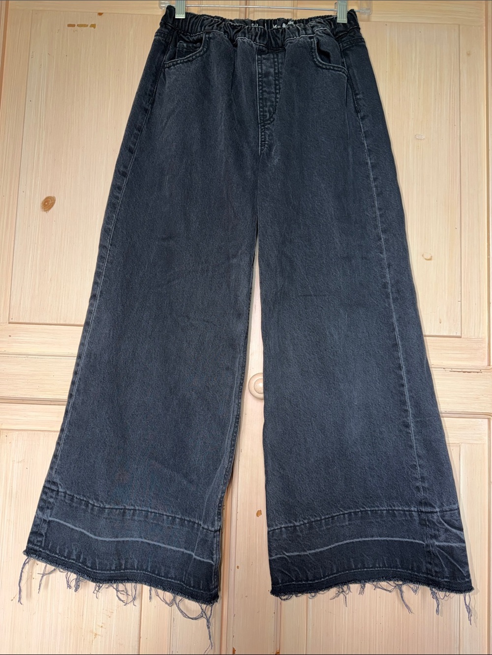 GAP Black Wide-Leg Jeans with Frayed Hem